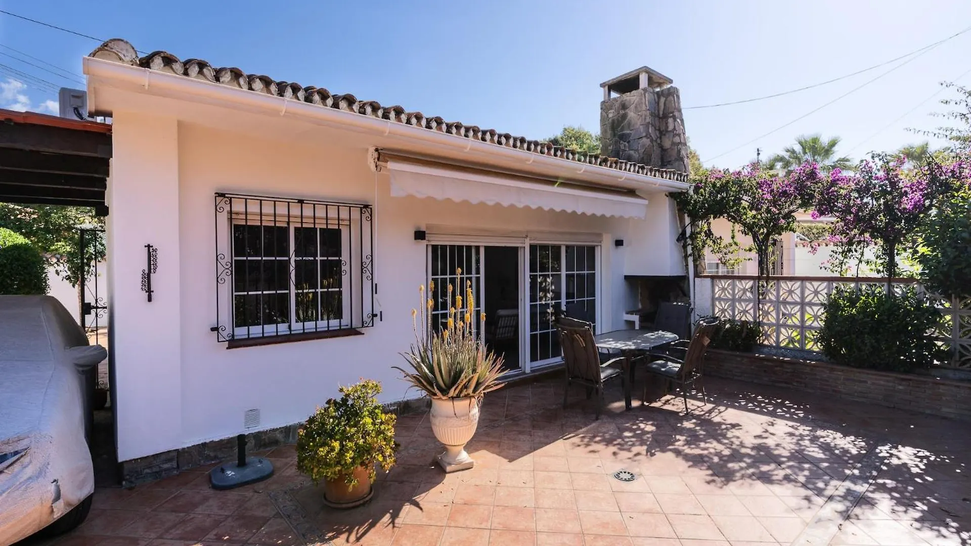 Pleasant Villa With Terrace 마르베야